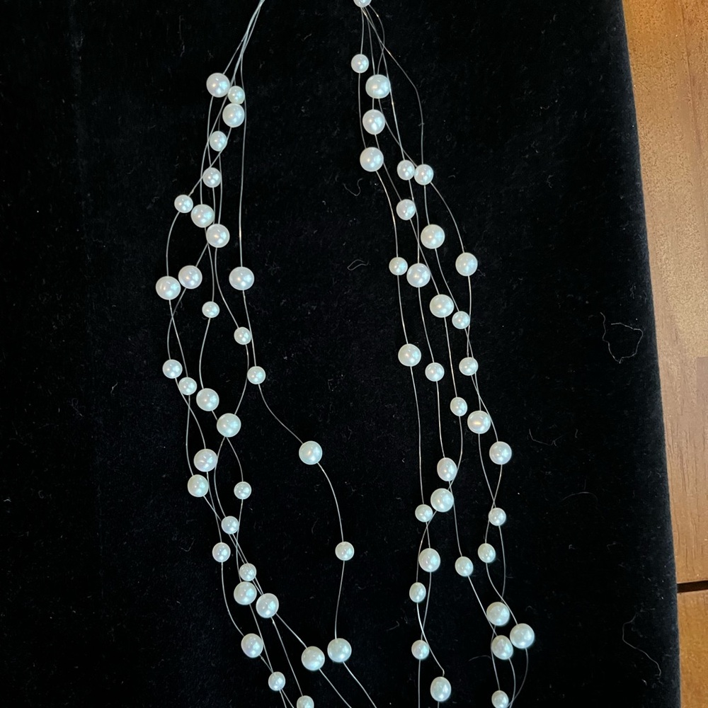 Elegant Pearl Necklace